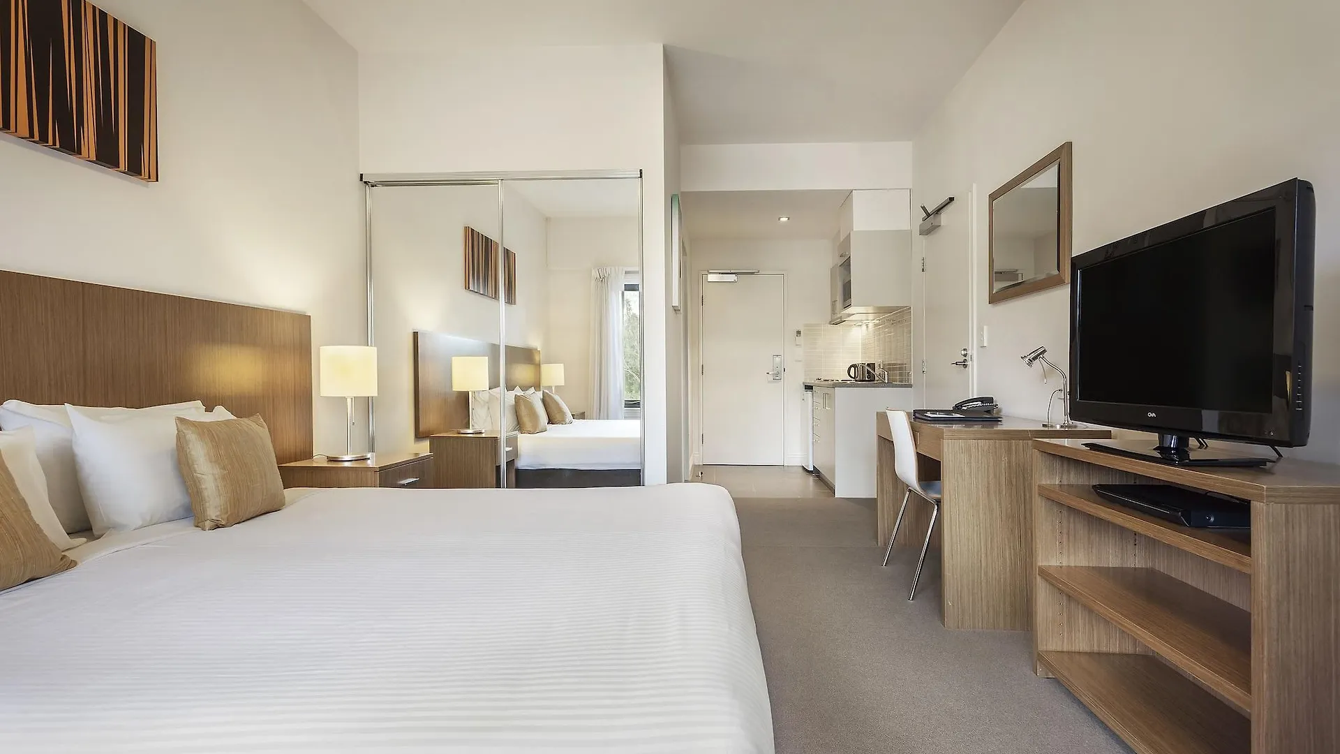 Quest Ipswich Aparthotel 4*,